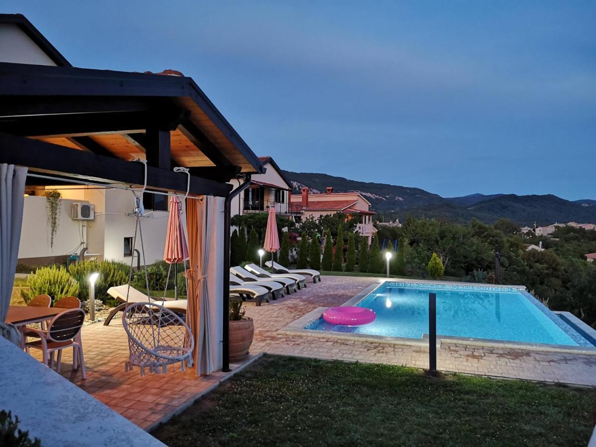 Home Andrea With Infinity Salty Pool Roč المظهر الخارجي الصورة